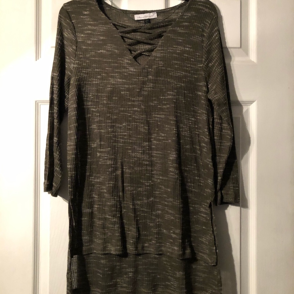 3/4 sleeve shirt ♦️ 2 for $10